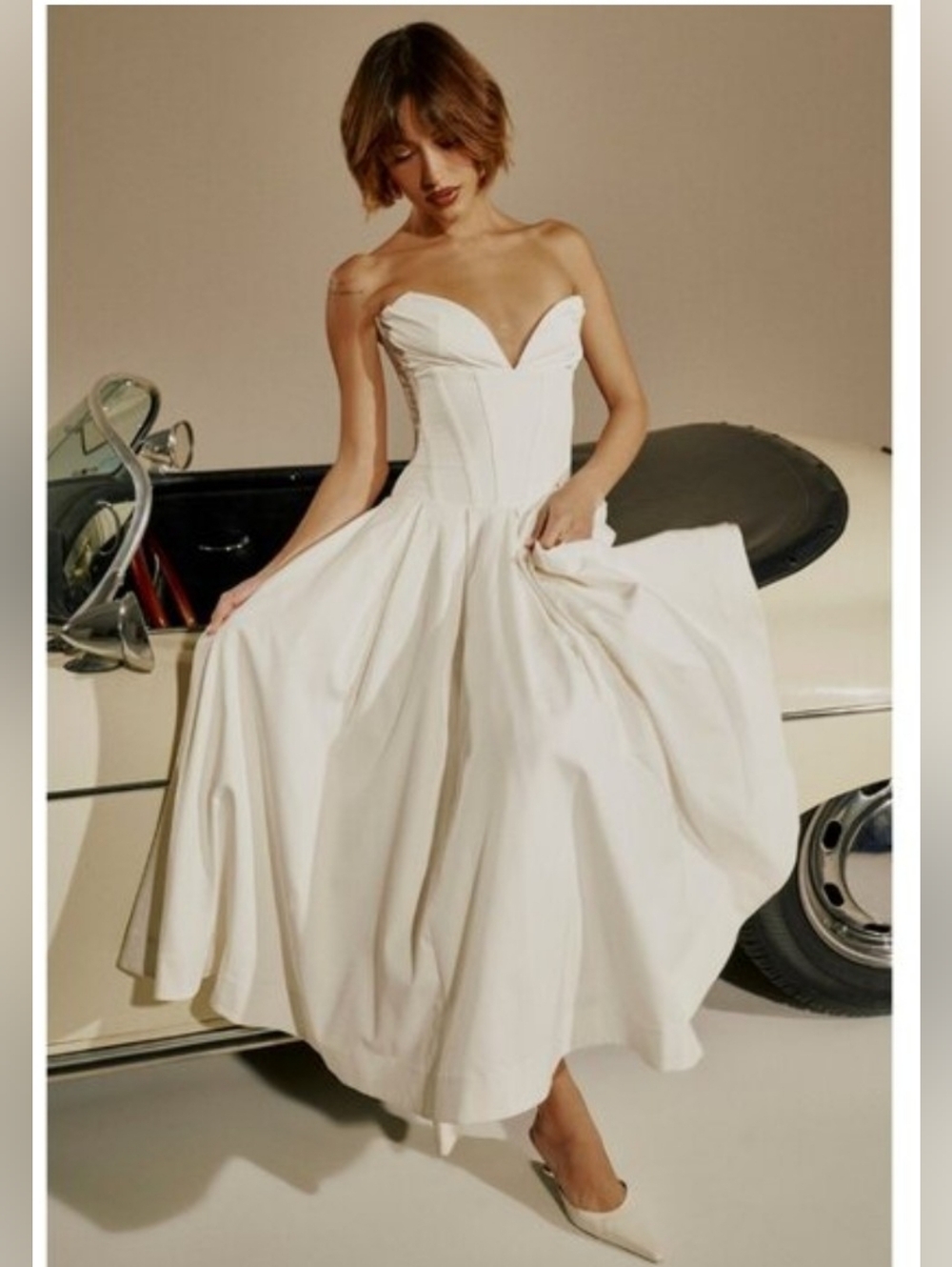 Lady Strapless Midi Dress
HOUSE OF CB. - Picture 3 of 13
